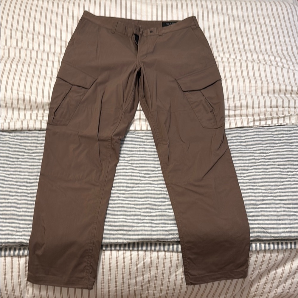 Brown rag and bone cargos